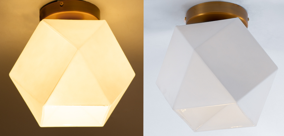 Потолочный светильник Sculptural Glass Faceted Flushm Milk Потолочный светильник Sculptural Glass Faceted Flushm Milk - Loft-Concept в Омске