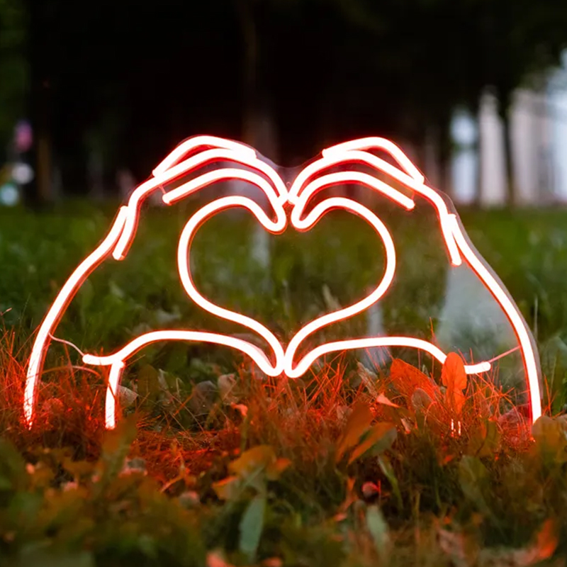 Неоновая лампа Heart Hands Neon Lamp Красный Прозрачный в Омске | Loft Concept 