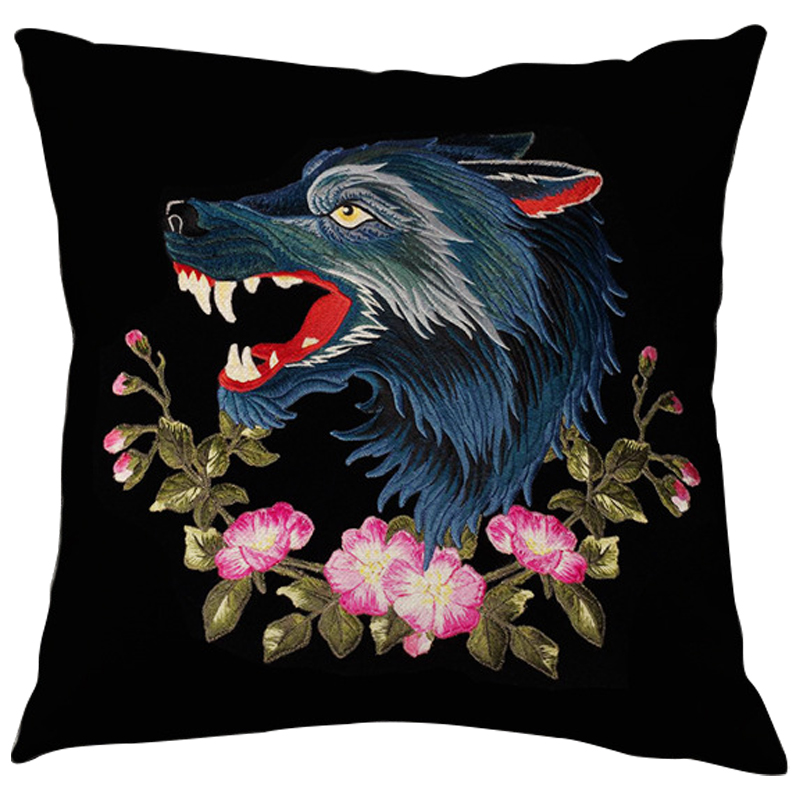 Декоративная подушка с вышивкой Стиль Gucci Wolf Black Черный Мульти в Омске | Loft Concept 