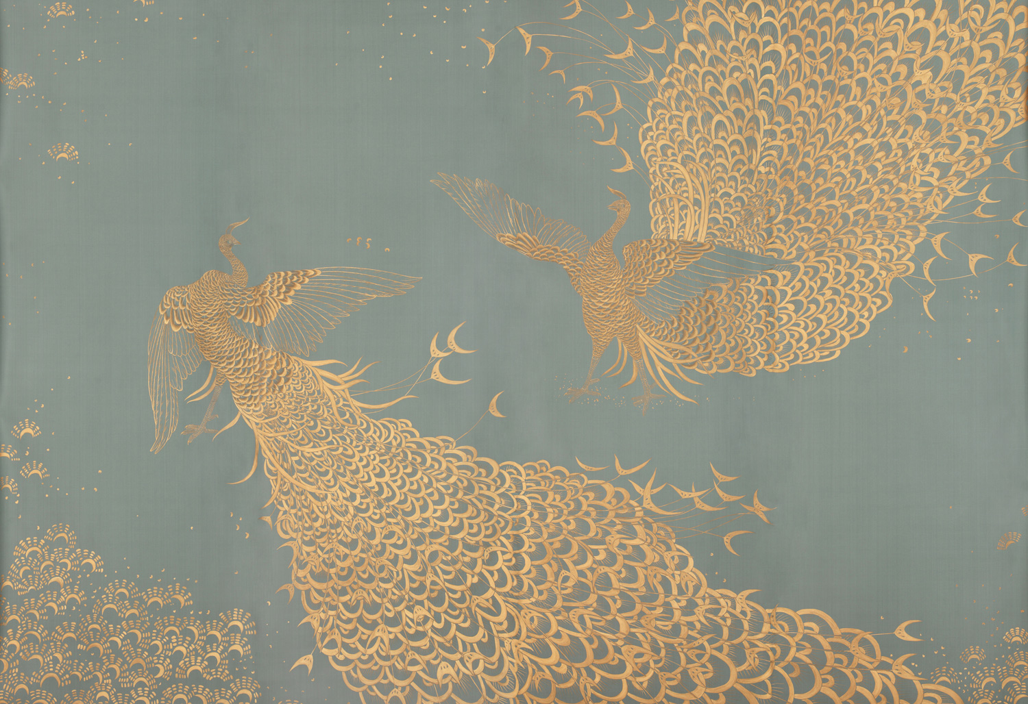 Обои ручная роспись в стиле Арт-деко Whistler Peacocks Golden colourway on Blue Grey dyed silk Обои ручная роспись в стиле Арт-деко Whistler Peacocks Golden colourway on Blue Grey dyed silk - постер Loft-Concept в Омске