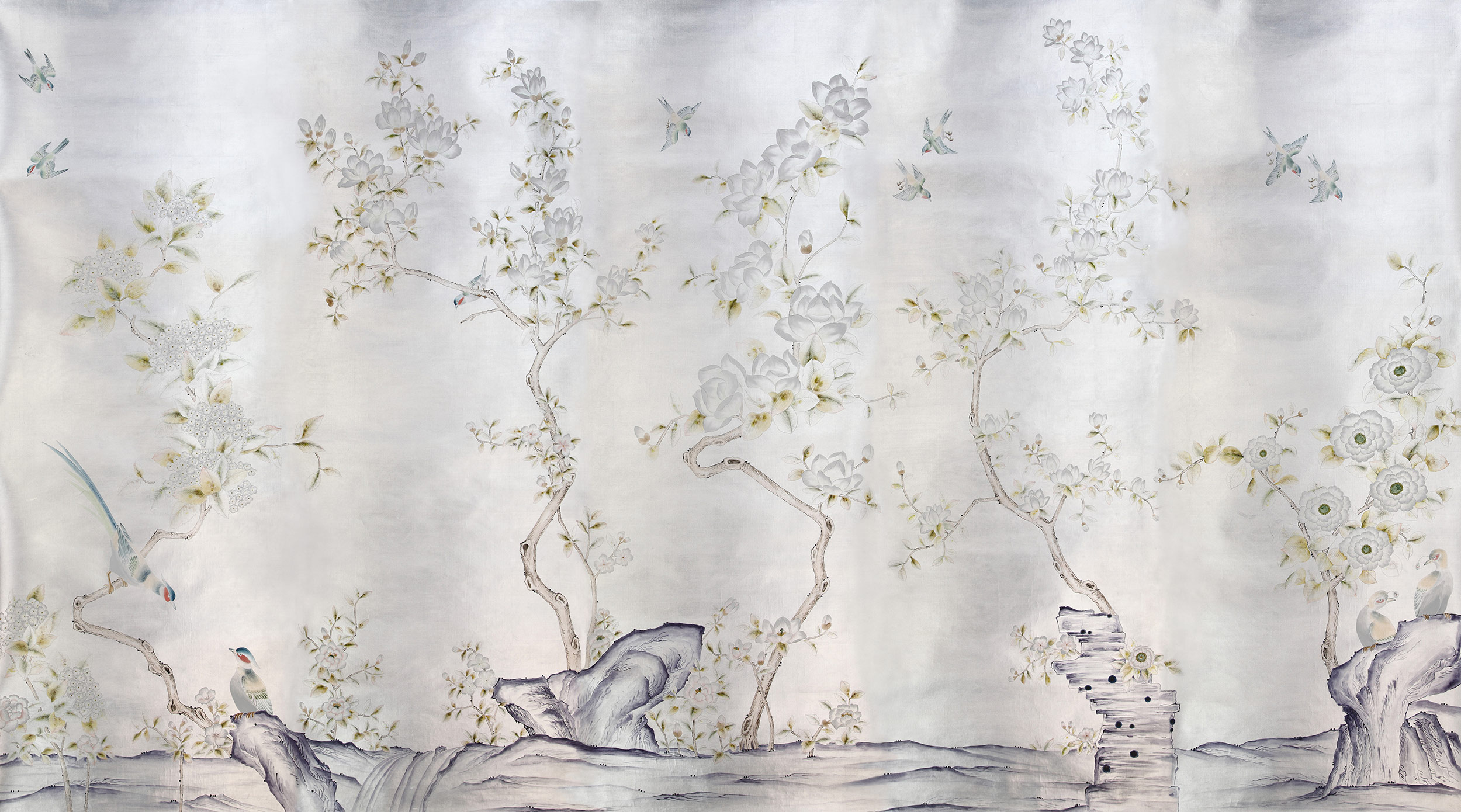 Обои ручная роспись Japanese Garden Special Colourway on Ocean Silver gilded silk Обои ручная роспись Japanese Garden Special Colourway on Ocean Silver gilded silk - постер Loft-Concept в Омске