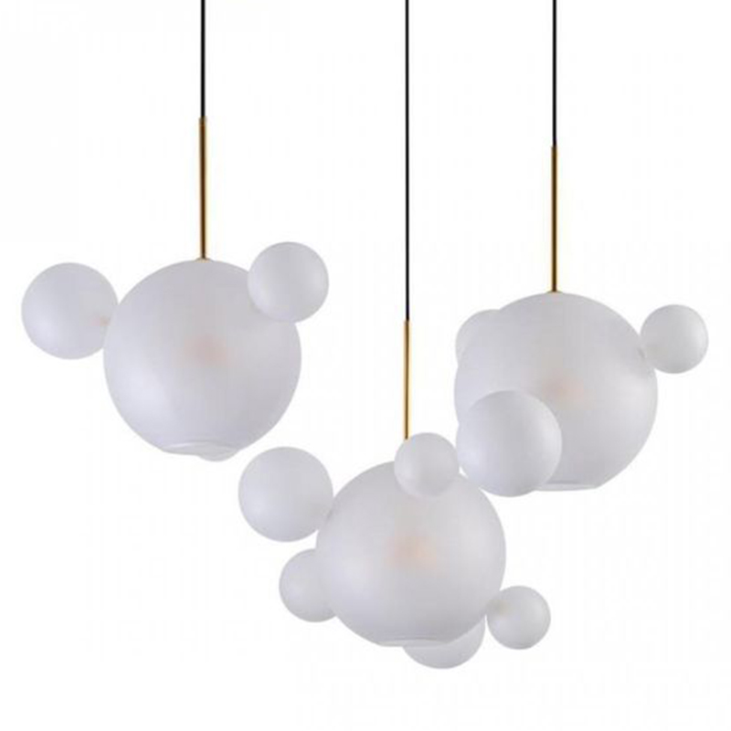 Светодиодный светильник Giopato & Coombes Bubble Chandelier Linear матовое белое стекло 3 плафона Белый Золотой в Омске | Loft Concept 