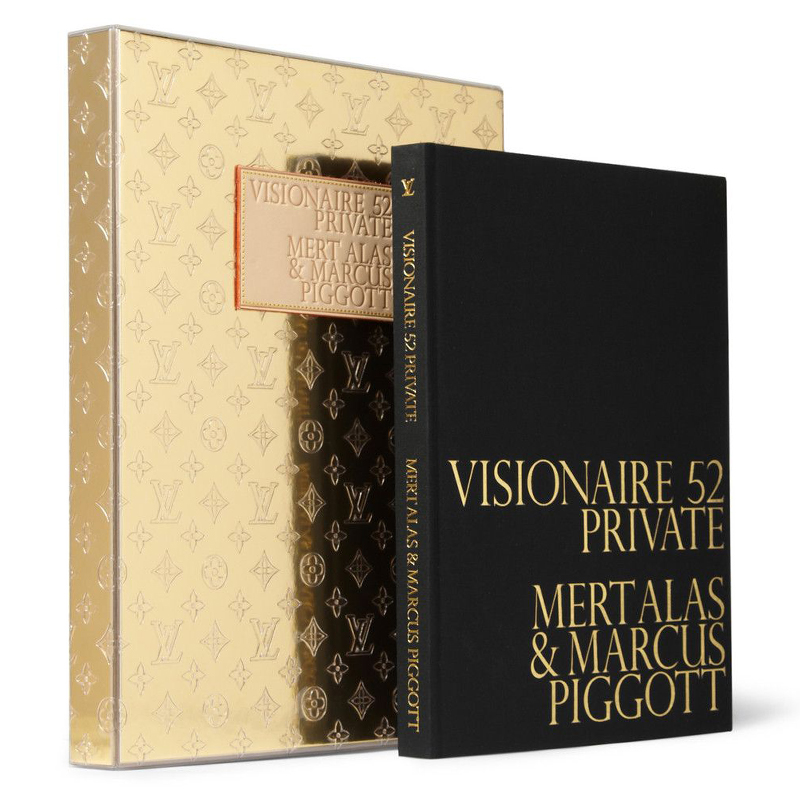 Книга VISIONAIRE 52 PRIVATE LOUIS VUITTON  в Омске | Loft Concept 