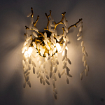 Бра золотого цвета с ветвями и белыми овальными стеклянными подвесками Droplet Chandelier варинант исполнения - 2 | Loft Concept в Омске