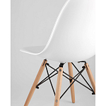 Пластиковый стул на ножках из массива бука Eames White  варинант исполнения - 3 | Loft Concept в Омске