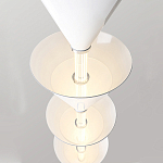 Подвесной светильник светодиодный в виде ряда белых металлических конусов  Herringbone варинант исполнения - 5 | Loft Concept в Омске