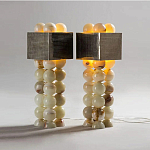 Настольная лампа с основанием из 24 выточенных сферических камней Through Stone варинант исполнения - 2 | Loft Concept в Омске