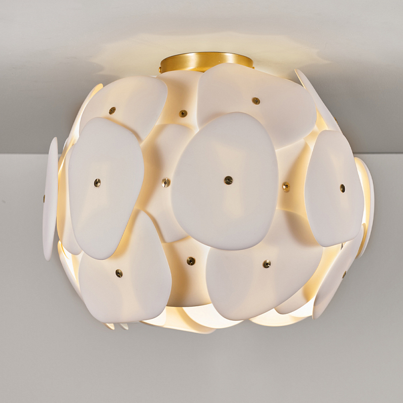 Потолочный светильник в форме шара с плафоном из белых овальных пластин Original BTC (UK) Золотой Белый в Омске | Loft Concept 