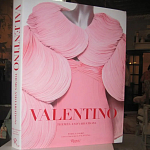 Подарочная Книга Valentino: Themes and Variations варинант исполнения - 3 | Loft Concept в Омске