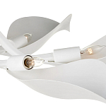 Потолочный светильник с плафонами в виде белых лепестков Delicate Flower варинант исполнения - 1 | Loft Concept в Омске