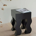 Дизайнерский журнальный стол чёрный с ножками волнистой формы Egopi варинант исполнения - 1 | Loft Concept в Омске