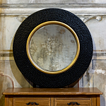 Зеркало в черной фактурной раме с золотым кантом Summon the Light варинант исполнения - 4 | Loft Concept в Омске