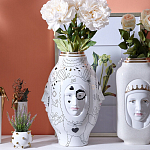 Ваза с декоративными лицами и графическими элементами в виде сердец и символов Faces of Imagination варинант исполнения - 5 | Loft Concept в Омске