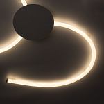 Люстра белого цвета с тремя изогнутыми светодиоидными плафонами Luke Lampco Tracer Lamp варинант исполнения - 5 | Loft Concept в Омске