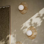 Бра в виде диска с плафоном из матового белого стекла Marble Glow варинант исполнения - 4 | Loft Concept в Омске