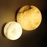 Настенно-потолочный светильник с плафоном в форме шара из алебастра Cryptocrystalline Stone варинант исполнения - 2 | Loft Concept в Омске