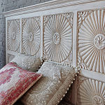 Двуспальная кровать из массива манго с резьбой Olan Grey Mango Bed варинант исполнения - 2 | Loft Concept в Омске