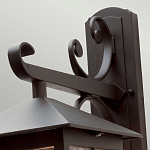 Настенный фонарь черного цвета в форме фонаря с решетчатым плафоном и фактурным стеклом Elstead Lighting варинант исполнения - 2 | Loft Concept в Омске