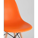 Пластиковый стул на ножках из массива бука Eames Orange варинант исполнения - 2 | Loft Concept в Омске
