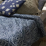 Постельное белье темно-синего цвета с рисунком Blossom Essence Sophie варинант исполнения - 8 | Loft Concept в Омске