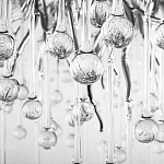 Люстра подвесная с прозрачными стеклянными подвесками в форме капель Диаметр 80 см Droplet Chandelier варинант исполнения - 9 | Loft Concept в Омске