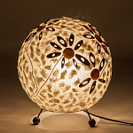 Настольная лампа из перламутра на металлическом каркасе Indonesian Ball варинант исполнения - 4 | Loft Concept в Омске
