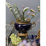 Ваза темно-синяя фарфоровая на бронзовой подставке с ажурным ободком и изогнутыми ручками Eden Garden варинант исполнения - 4 | Loft Concept в Омске