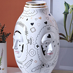 Ваза с декоративными лицами и графическими элементами в виде сердец и символов Faces of Imagination варинант исполнения - 4 | Loft Concept в Омске