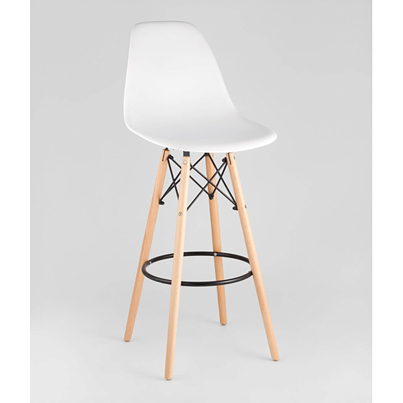 Пластиковый барный стул на ножках из массива бука Eames White Белый Древесина в Омске | Loft Concept 