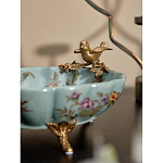 Блюдо из голубого фарфора с бронзовой птичкой Blue Garden варинант исполнения - 6 | Loft Concept в Омске