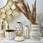 Ваза белая с рельефной поверхностью и золотыми полосами Vase Beehive варинант исполнения - 7 | Loft Concept в Омске