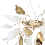 Люстра подвесная с белыми матовыми и золотыми глянцевыми листьями Wintery flovers варинант исполнения - 3 | Loft Concept в Омске