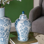 Ваза с крышкой и голубым цветочным рисунком на белом фоне Blue & White Ornament варинант исполнения - 4 | Loft Concept в Омске