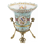 Ваза из голубого фарфора с рисунком птиц и цветов и декоративными элементами Blue Garden варинант исполнения - 1 | Loft Concept в Омске