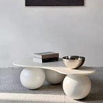 Дизайнерский журнальный стол с изогнутой столешницей на круглых ножках Rigilyr варинант исполнения - 1 | Loft Concept в Омске