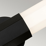 Бра для ванных комнат вертикальное с длинным белым матовым плафоном в форме шестиугольника на круглом основании Hinkley варинант исполнения - 17 | Loft Concept в Омске