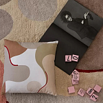 Подушка декоративная хлопковая бежевого цвета с абстрактным принтом Elysian Flow Sand варинант исполнения - 5 | Loft Concept в Омске