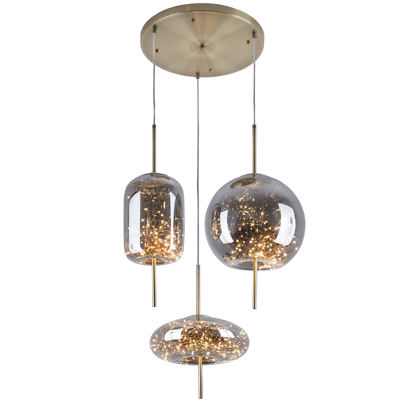 Подвесной светильник с гирляндой внутри 3-х стеклянных плафонов Garland Glass Trio Hanging Lamp Латунь Дымчатый (Smoke) Подвесной светильник с гирляндой внутри 3-х стеклянных плафонов Garland Glass Trio Hanging Lamp Латунь Дымчатый (Smoke) в Омске | Loft Concept