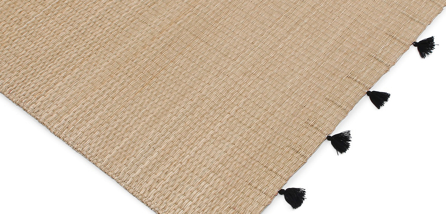 Ковер с помпонами Wicker Carpet Ковер с помпонами Wicker Carpet - Loft-Concept в Омске