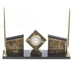 Настольный канцелярский набор из змеевика и офиокальцита с визитницами и часами Successful Leader варинант исполнения - 1 | Loft Concept в Омске