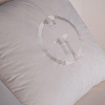 Кресло велюровое оттенка слоновой кости с простроченной спинкой Perfect Comfort варинант исполнения - 2 | Loft Concept в Омске