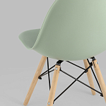 Пластиковый стул на ножках из массива бука Eames Mint варинант исполнения - 6 | Loft Concept в Омске