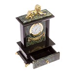 Часы настольные с декором в виде льва из натурального камня Нефрит Lion Stone Clock варинант исполнения - 3 | Loft Concept в Омске