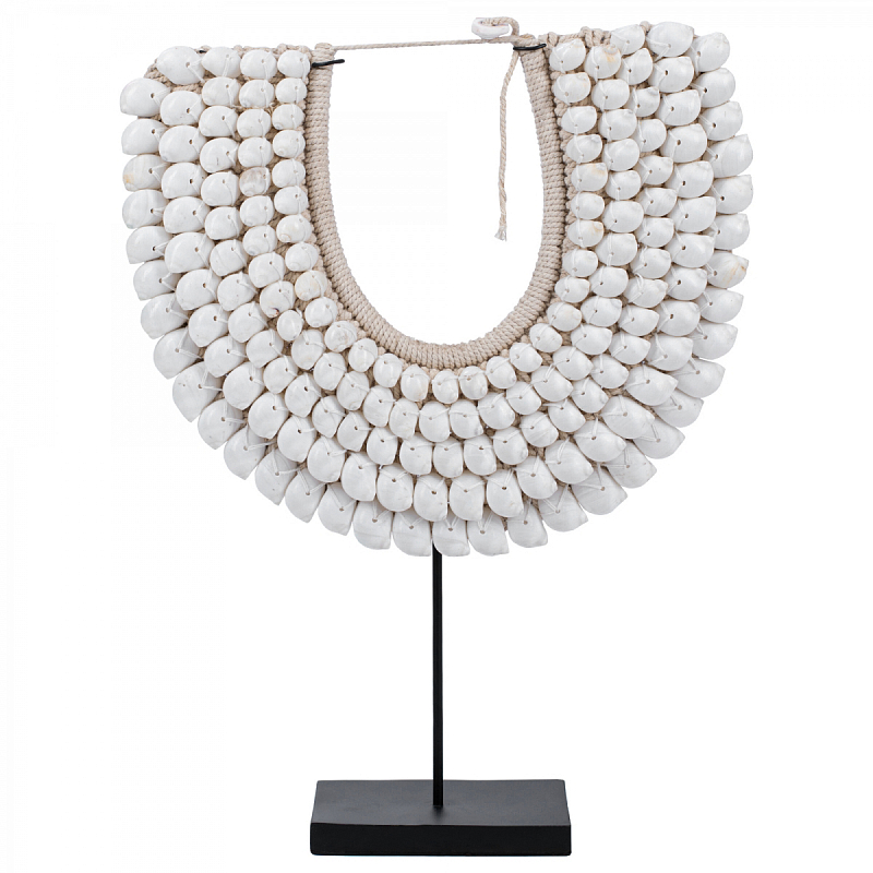 Ожерелье из ракушек на подставке Round Shell Necklace Белый Черный Ожерелье из ракушек на подставке Round Shell Necklace Белый Черный в Омске | Loft Concept