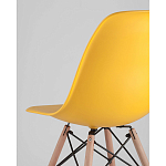 Пластиковый стул на ножках из массива бука Eames Yellow варинант исполнения - 3 | Loft Concept в Омске