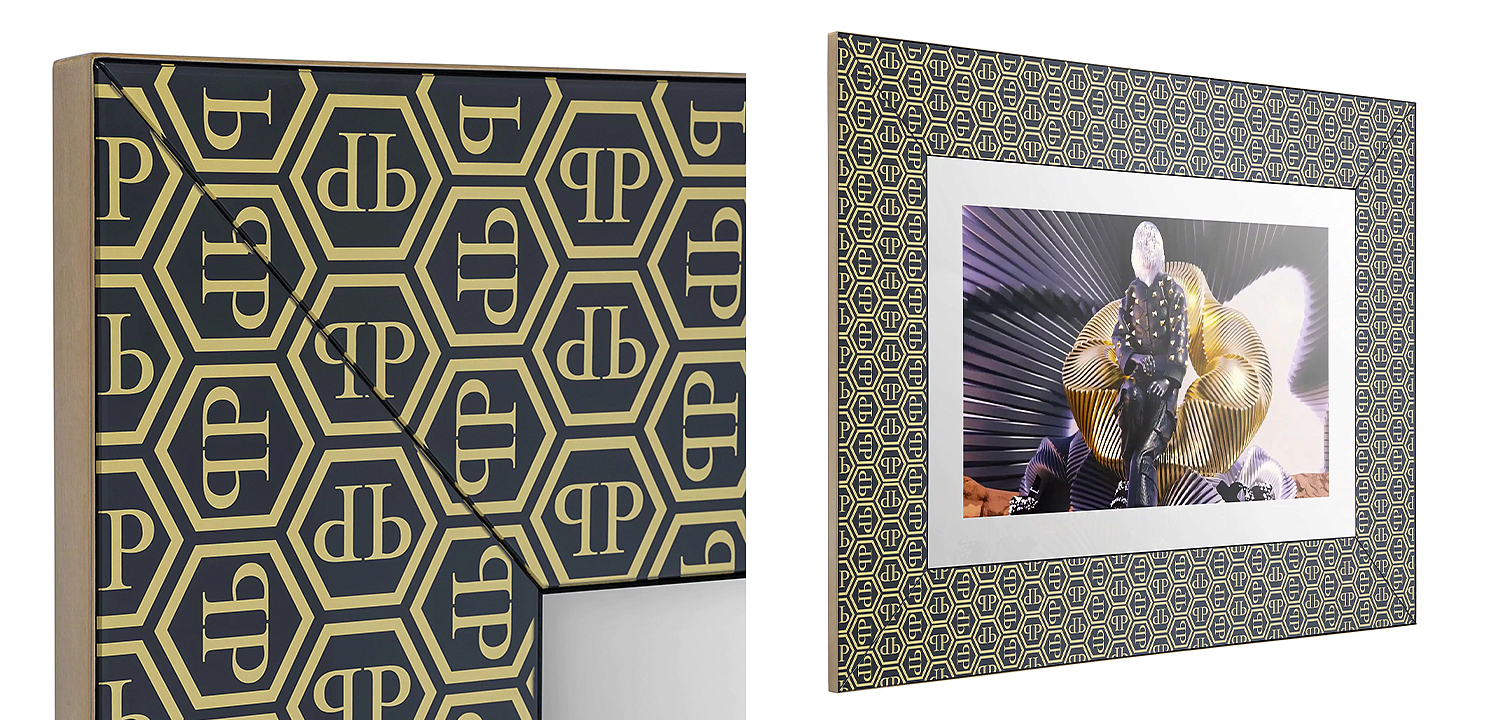 Экран Philipp Plein PP GLASS NFT L 43 дюйма Экран Philipp Plein PP GLASS NFT L 43 дюйма - Loft-Concept в Омске