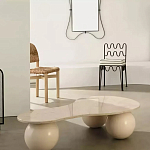 Дизайнерский журнальный стол с изогнутой столешницей на круглых ножках Rigilyr варинант исполнения - 2 | Loft Concept в Омске