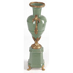Ваза зеленого цвета из фарфора на высокой подставке с бронзовыми ручками Eden Garden porcelain and bronze варинант исполнения - 3 | Loft Concept в Омске