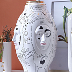 Ваза с декоративными лицами и графическими элементами в виде сердец и символов Faces of Imagination варинант исполнения - 7 | Loft Concept в Омске