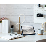 Настольная лампа белым изогнутым плафоном на круглой подставке Luke Lampco Tracer Lamp варинант исполнения - 5 | Loft Concept в Омске